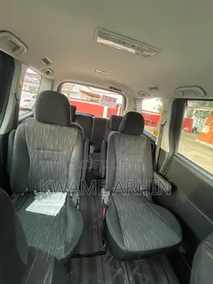Toyota Voxy ZS Kirameki II 4WD 7-Seater 2012 Gray
