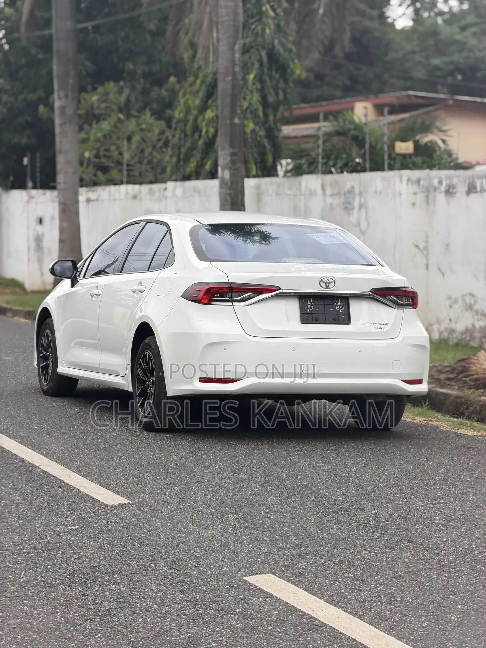 Toyota Corolla LE 2024 White