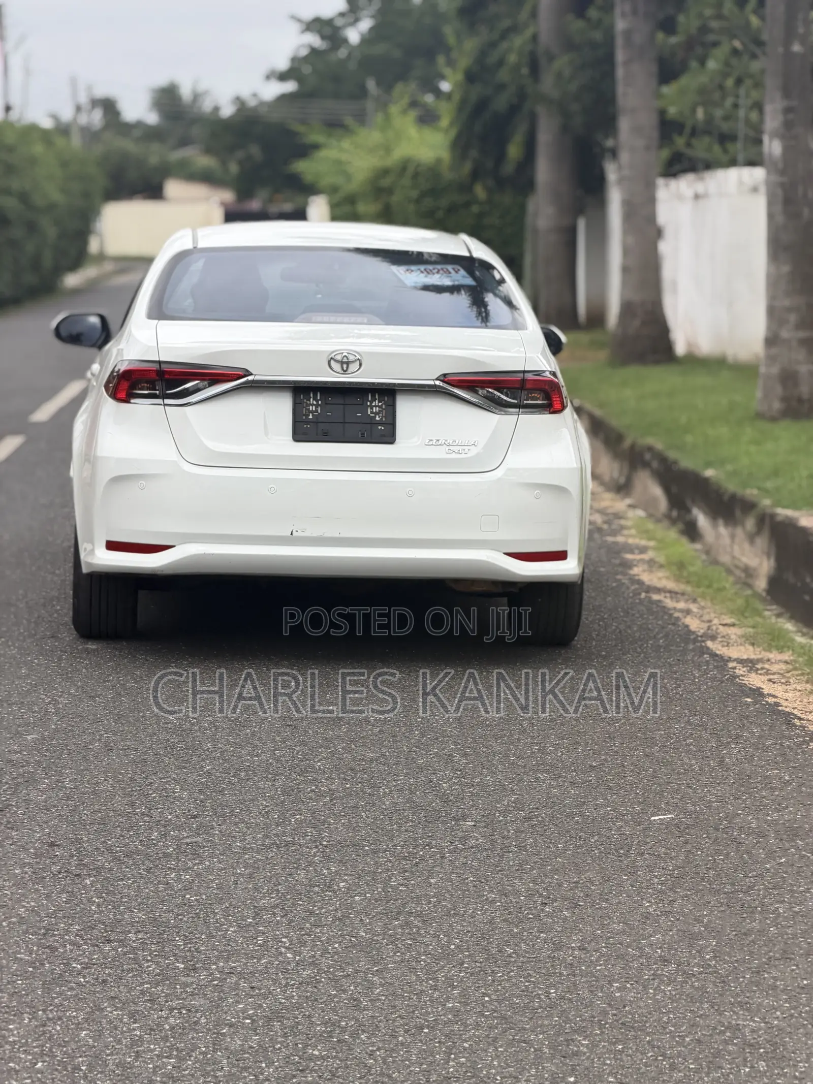 Toyota Corolla LE 2024 White