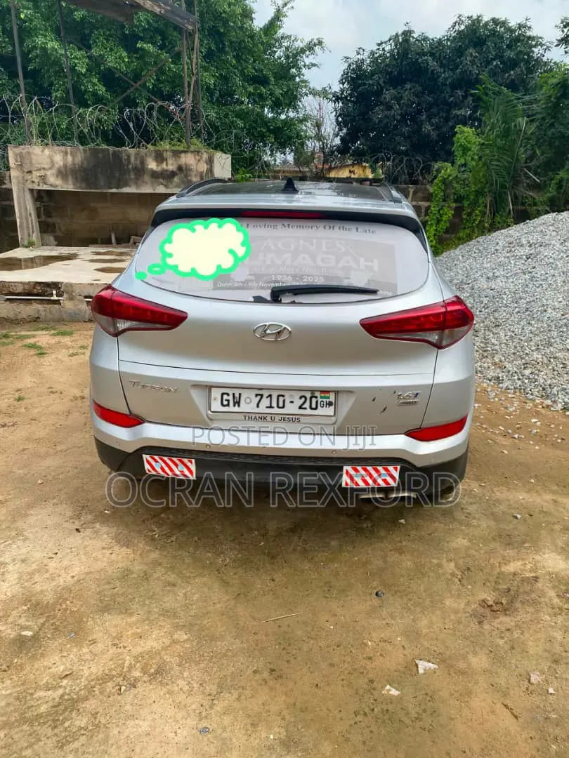 Hyundai Tucson 2016 Silver