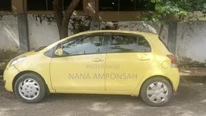 Toyota Vitz 2010 Yellow