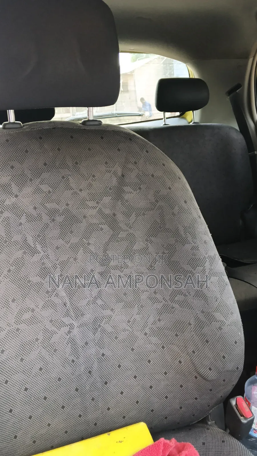 Toyota Vitz 2010 Yellow
