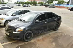 Toyota Yaris 1.5 Automatic 2009 Gray