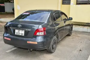 Toyota Yaris 1.5 Automatic 2009 Gray