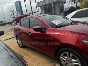 Toyota Yaris iA 1.5 FWD 2018 Burgundy