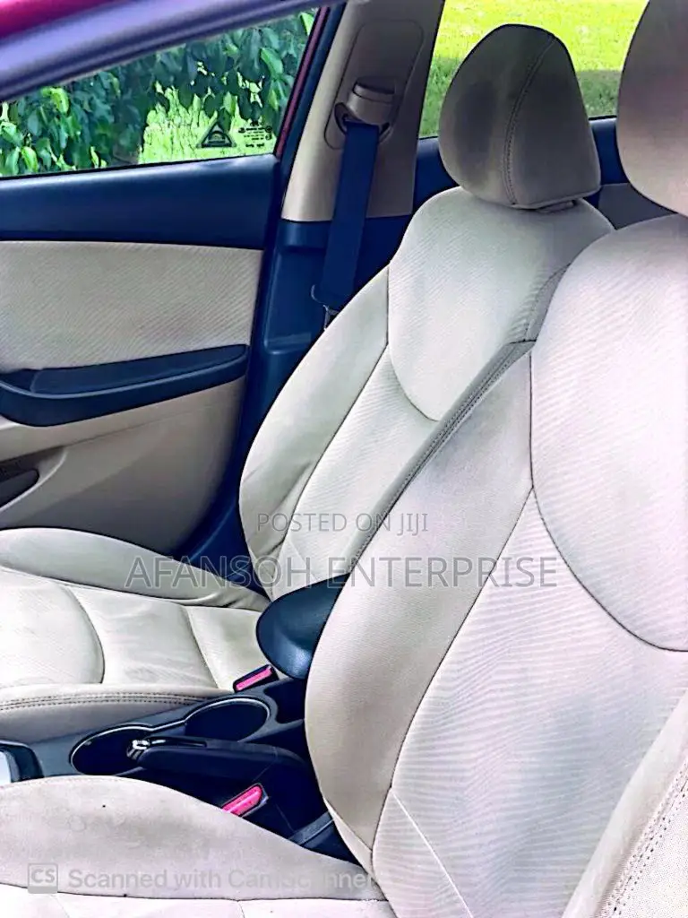 Hyundai Elantra Limited 2012 Red