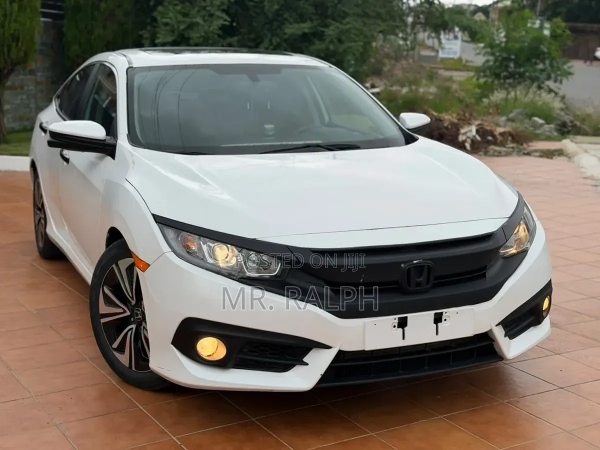 Honda Civic Sport 4dr Hatchback (1.5L 4cyl) 2017 White