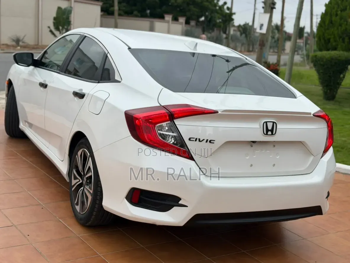 Honda Civic Sport 4dr Hatchback (1.5L 4cyl) 2017 White