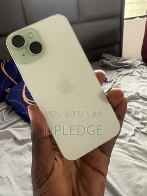 Apple iPhone 15 128 GB Green