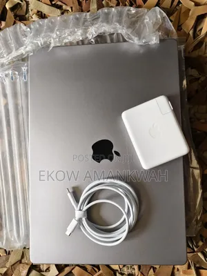 Laptop Apple MacBook Pro 2021 M1 16GB Apple M1 Pro SSD 1T
