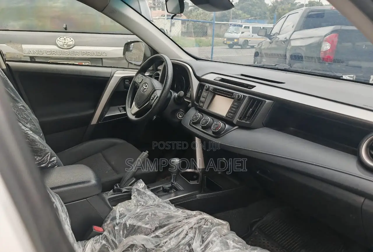 Toyota RAV4 2018 White