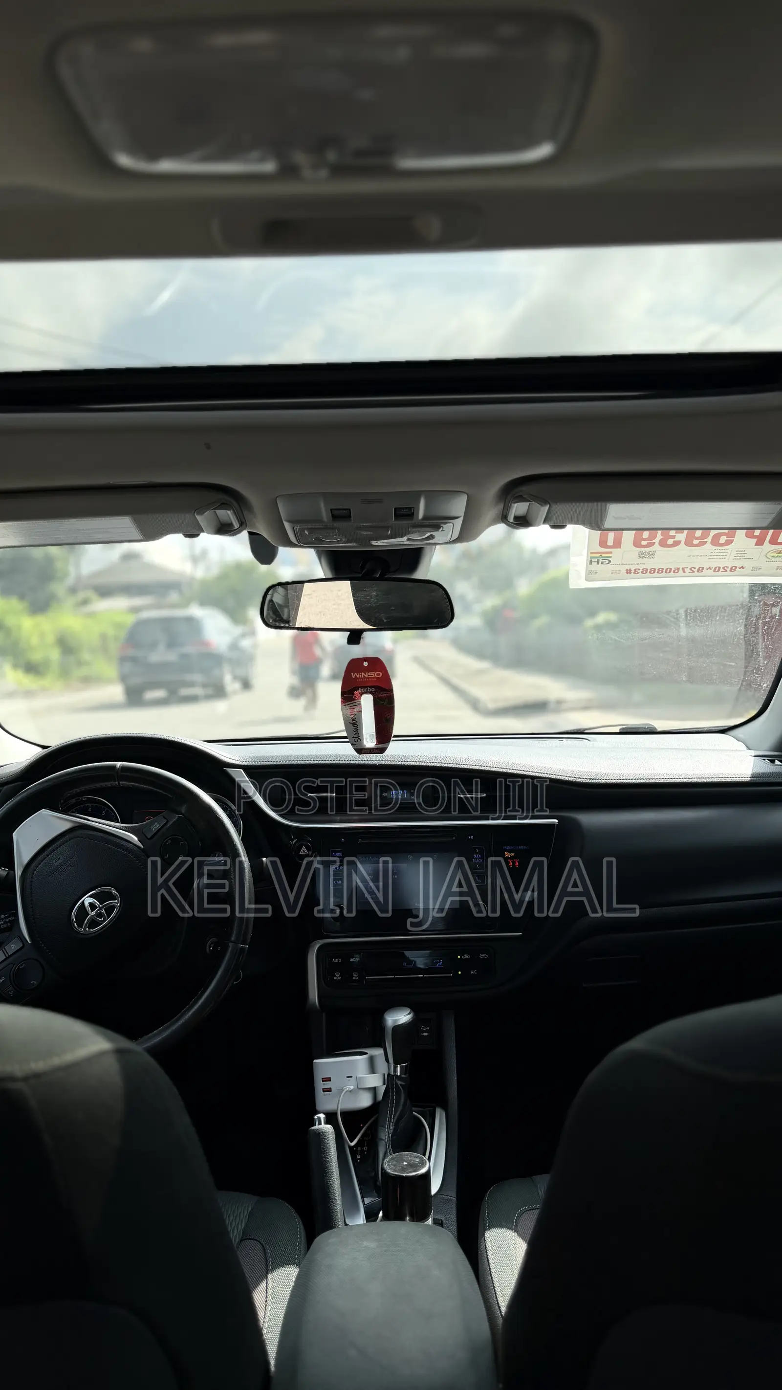 Toyota Corolla LE Eco (1.8L 4cyl 2A) 2019 Red