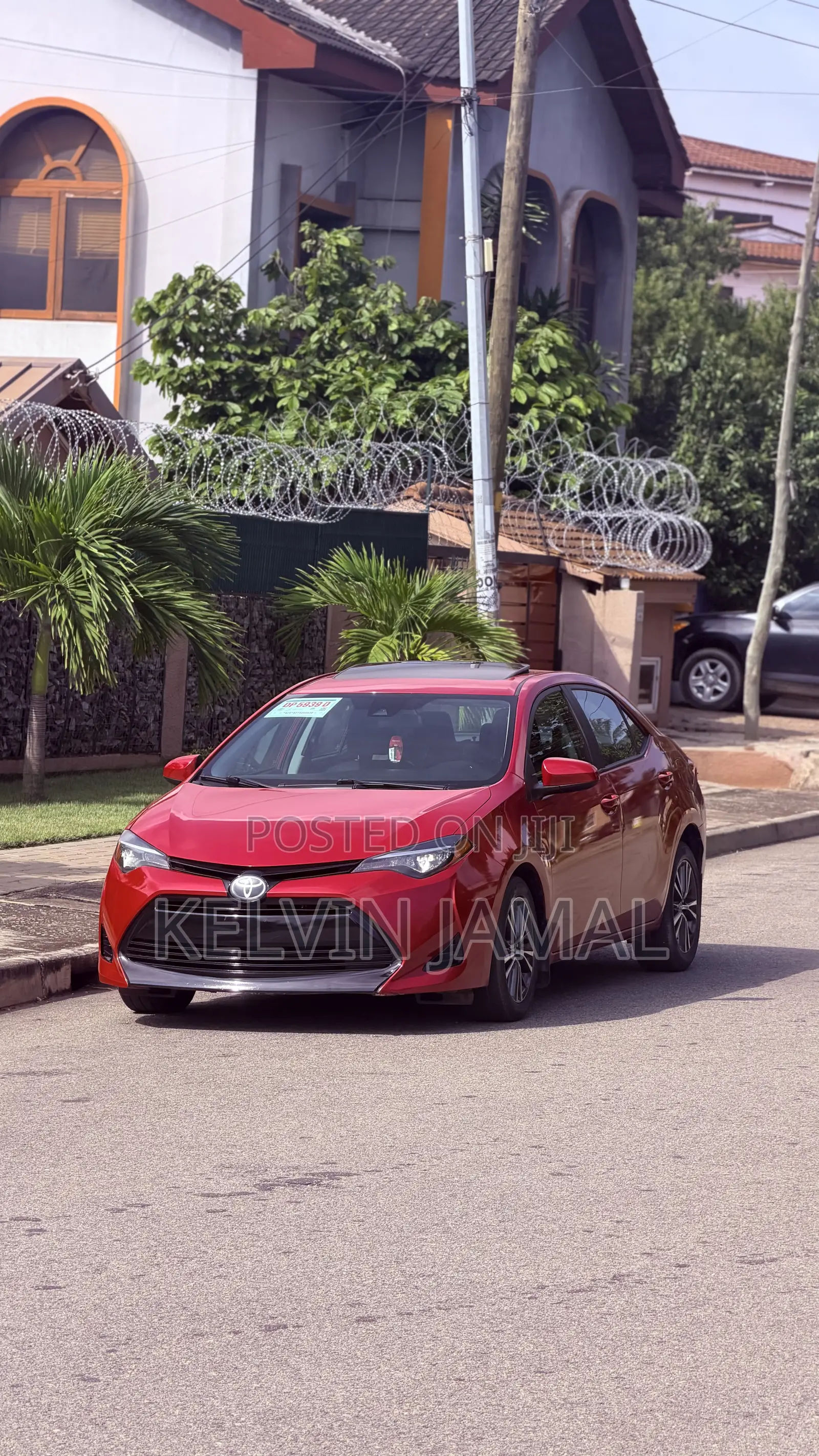 Toyota Corolla LE Eco (1.8L 4cyl 2A) 2019 Red