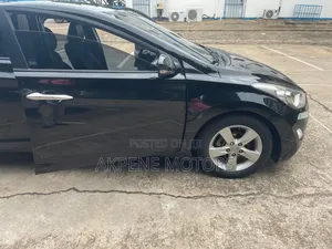 Hyundai Avante 2013 Black