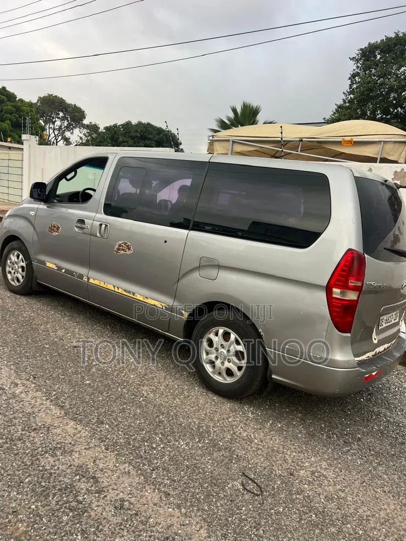 Hyundai Starex 2012 Grey