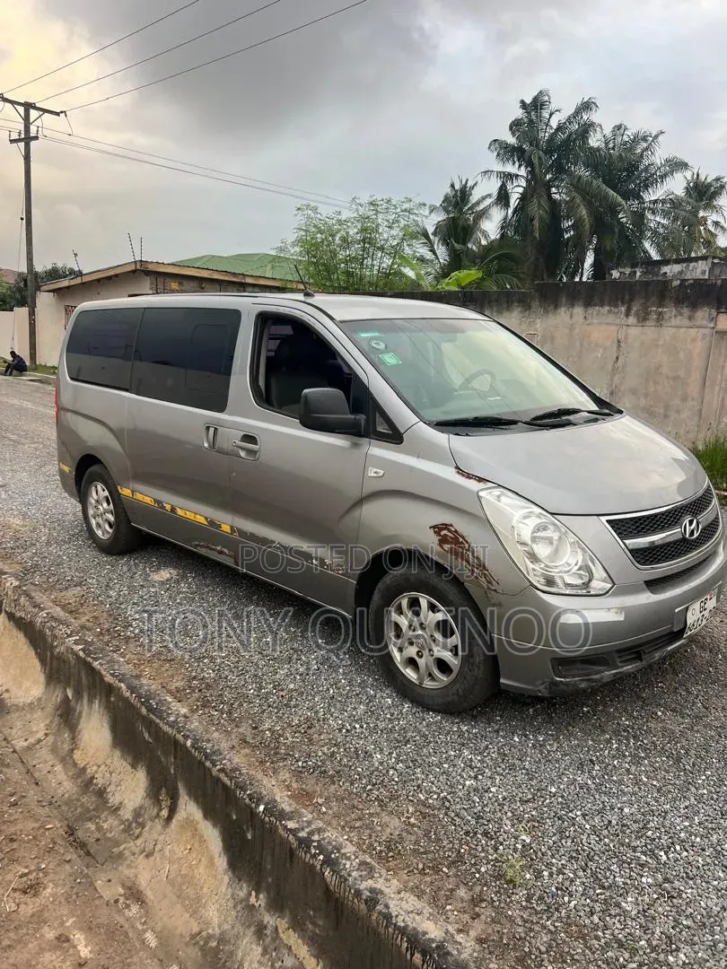 Hyundai Starex 2012 Grey