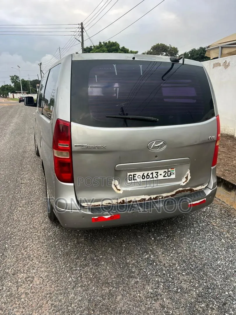 Hyundai Starex 2012 Grey