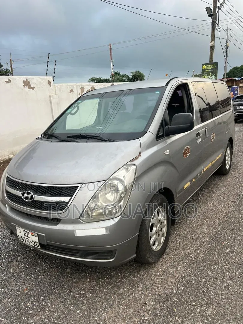 Hyundai Starex 2012 Grey