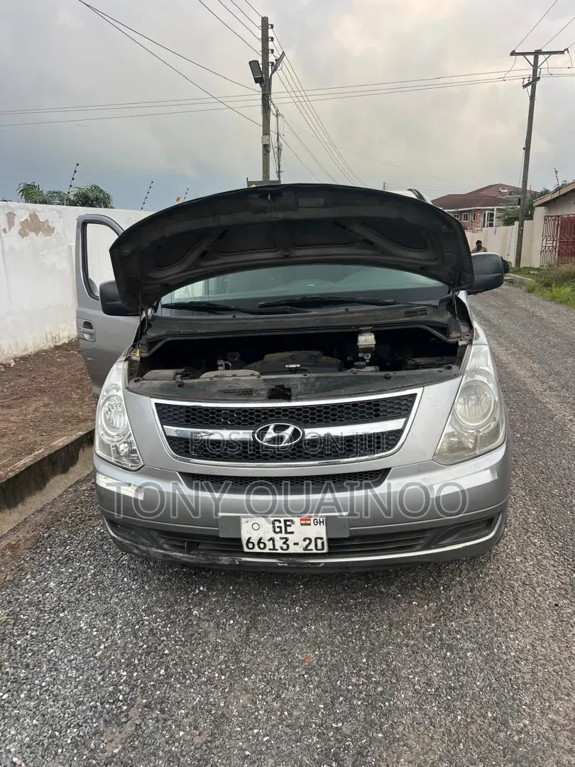 Hyundai Starex 2012 Grey