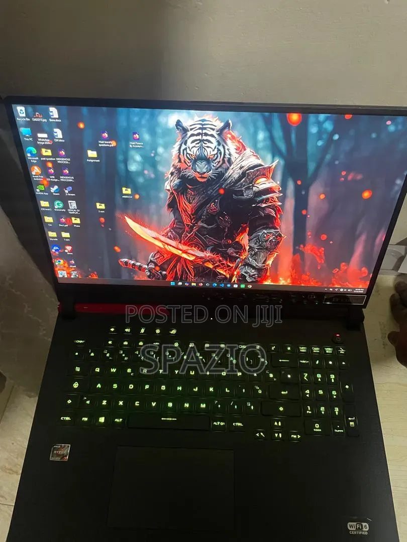 Laptop Asus ROG Strix G731G 16GB AMD Ryzen 7 SSD 512GB