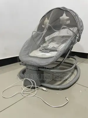 Electronic Baby Rocker/Swinger