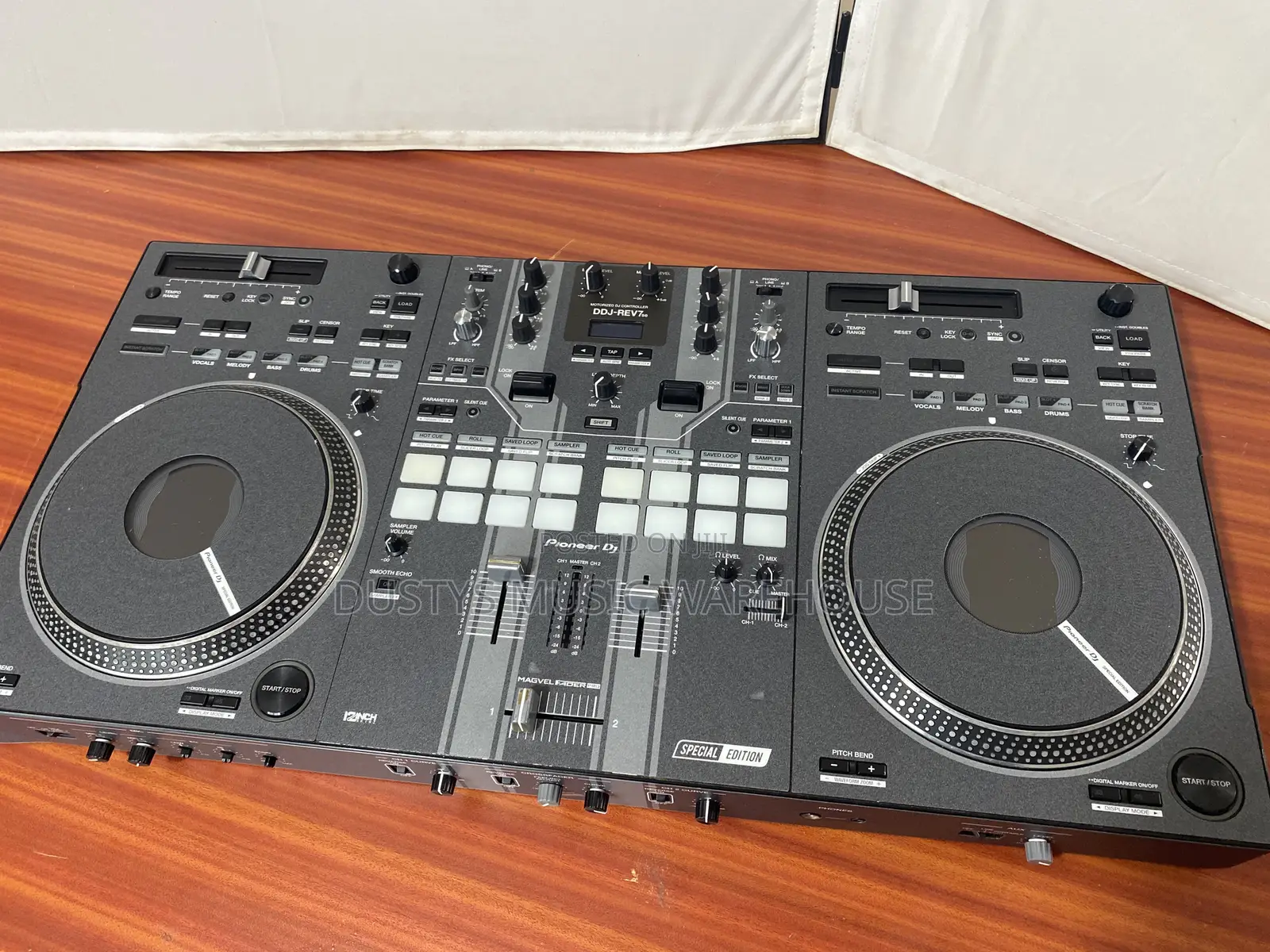 Pioneer DDJ Rev7 Customized