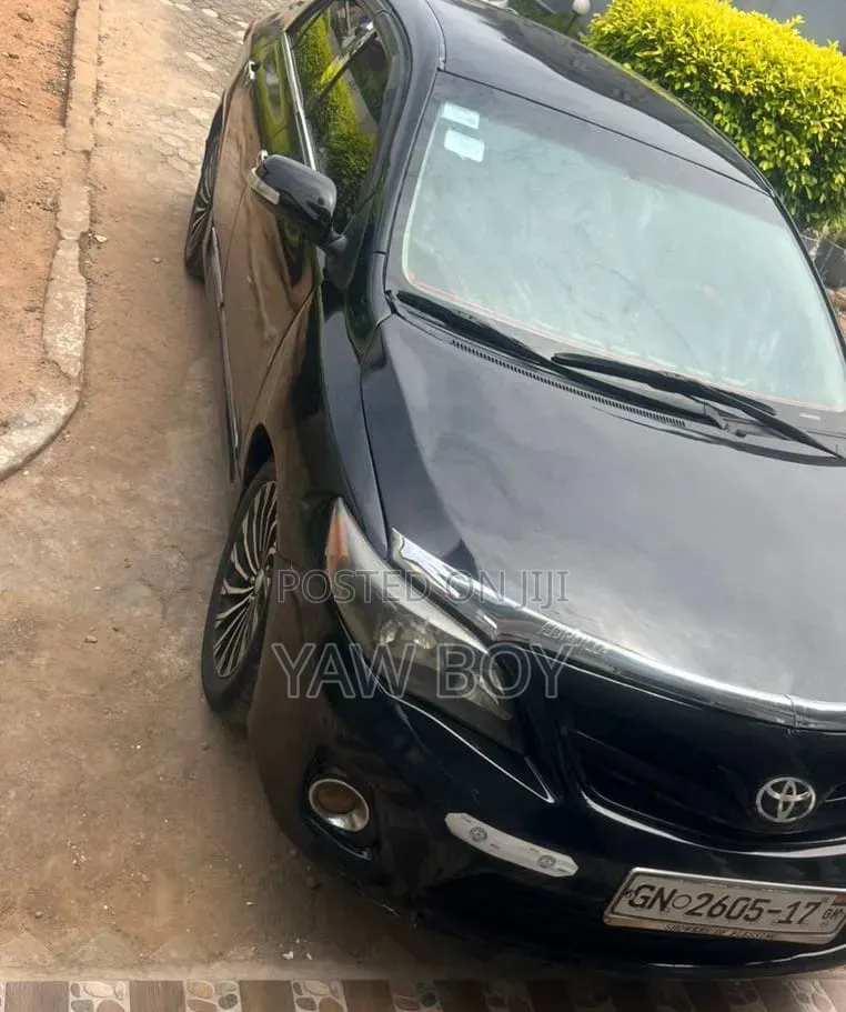 Toyota Corolla 2012 Black