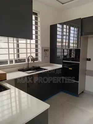 3bdrm House in Pokuase for sale