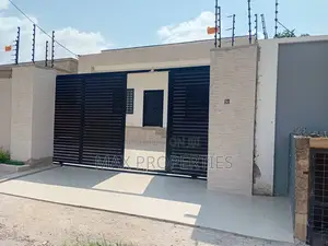 3bdrm House in Pokuase for sale