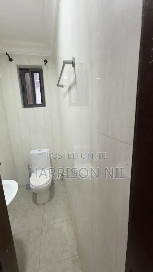 3bdrm Apartment in Adjiriganor, Otano for rent