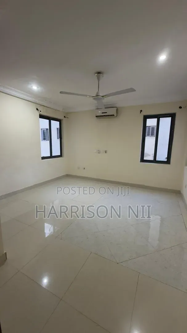 3bdrm Apartment in Adjiriganor, Otano for rent