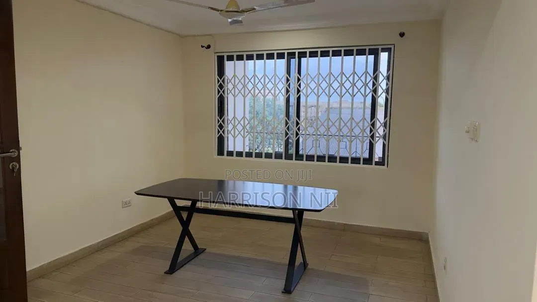 3bdrm Apartment in Adjiriganor, Otano for rent