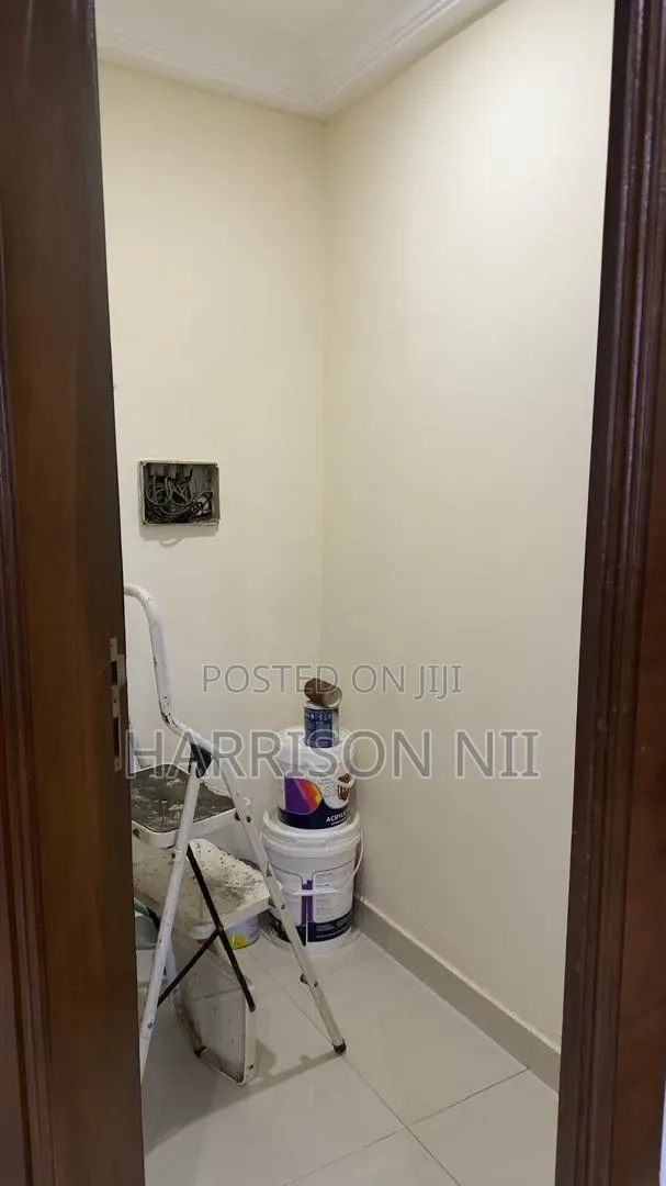 3bdrm Apartment in Adjiriganor, Otano for rent