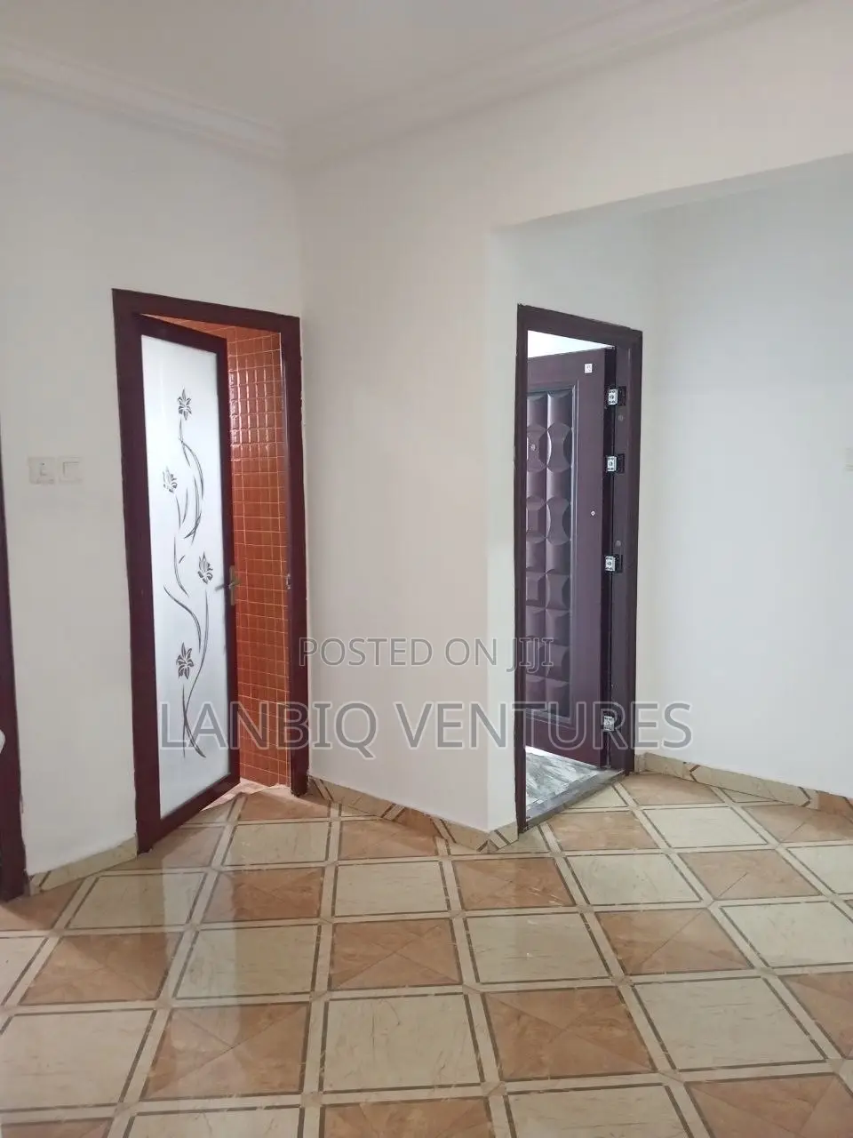 2bdrm Apartment in Madina for rent