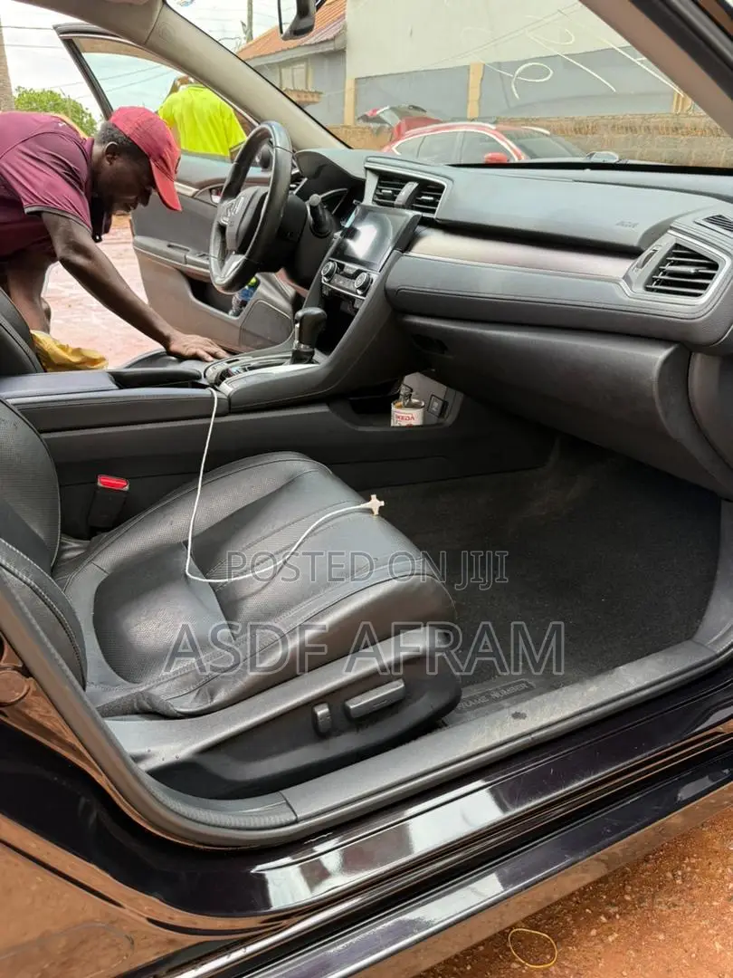 Honda Civic Touring 4dr Sedan (1.5L 4cyl) 2016 Black