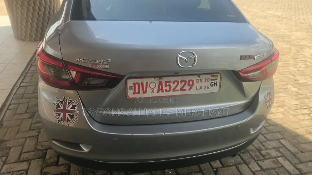 Mazda 2 2016 Gray