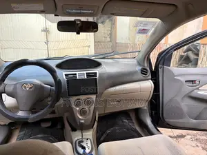 Toyota Yaris 2012 Black