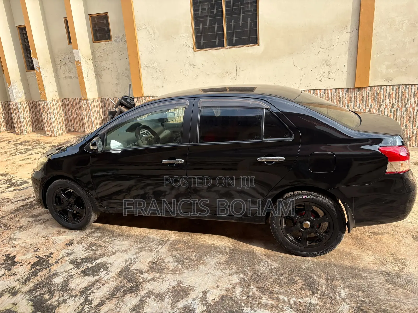 Toyota Yaris 2012 Black