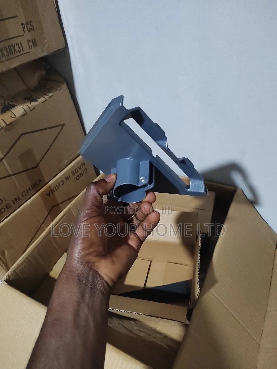 Starlink Gen 3 Pipe Adapter Mount –Plastic Pole Mount Adapter