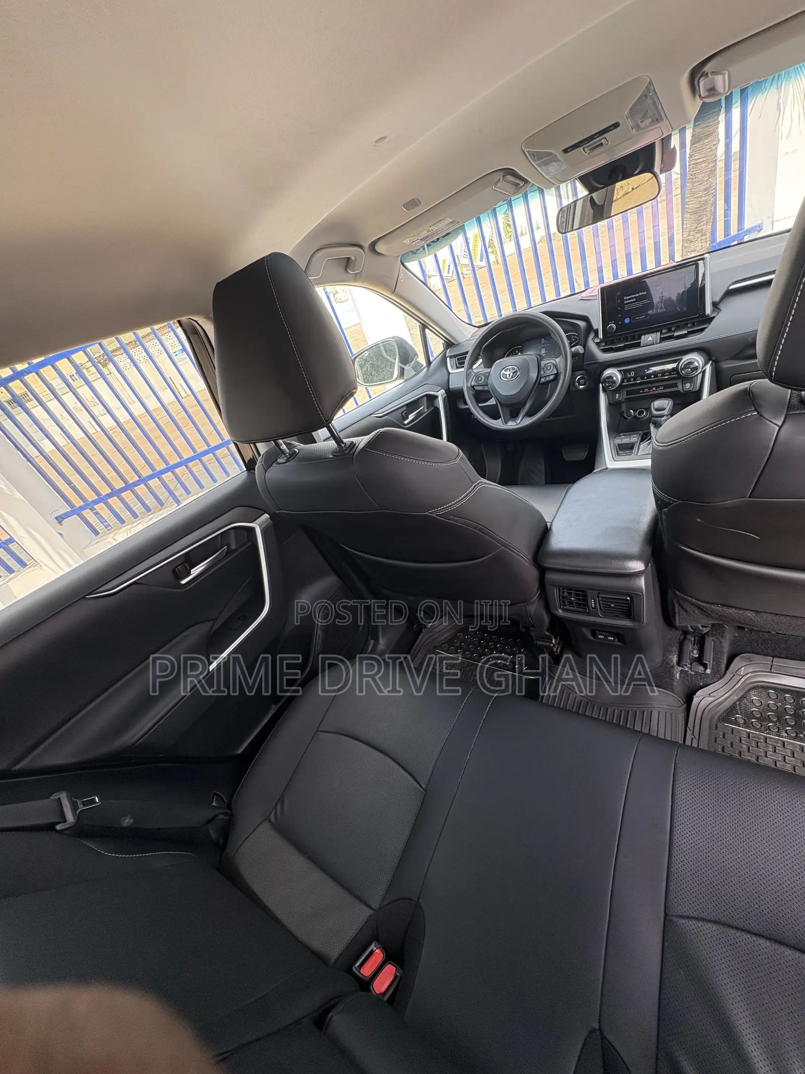 Toyota RAV4 XLE AWD 2024 Black