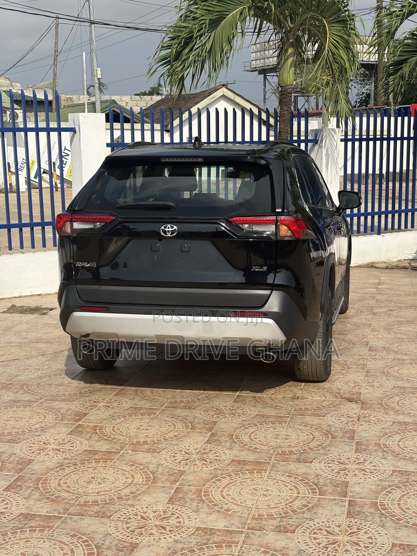 Toyota RAV4 XLE AWD 2024 Black