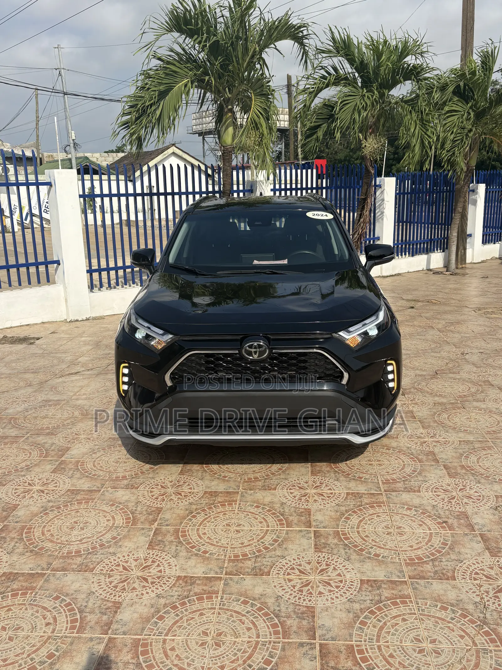 Toyota RAV4 XLE AWD 2024 Black
