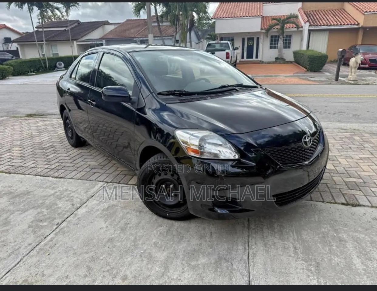 Toyota Yaris SE Hatchback 5dr 2012 Black