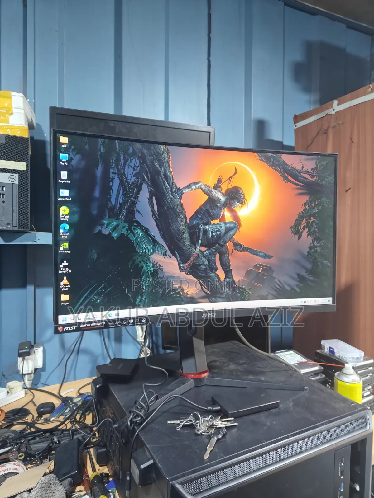 Gaming Monitor 27 Inches Curve 1080p 144hz