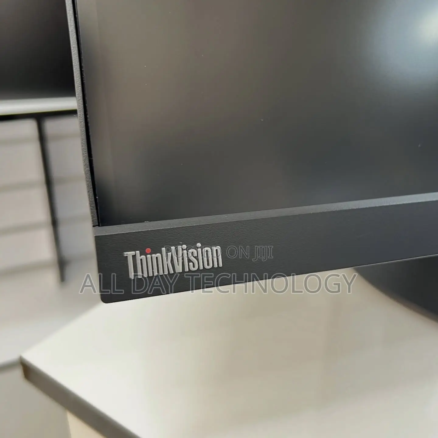 Lenovo 24” ThinkVision USB -C IPS Display Edgeless Monitor