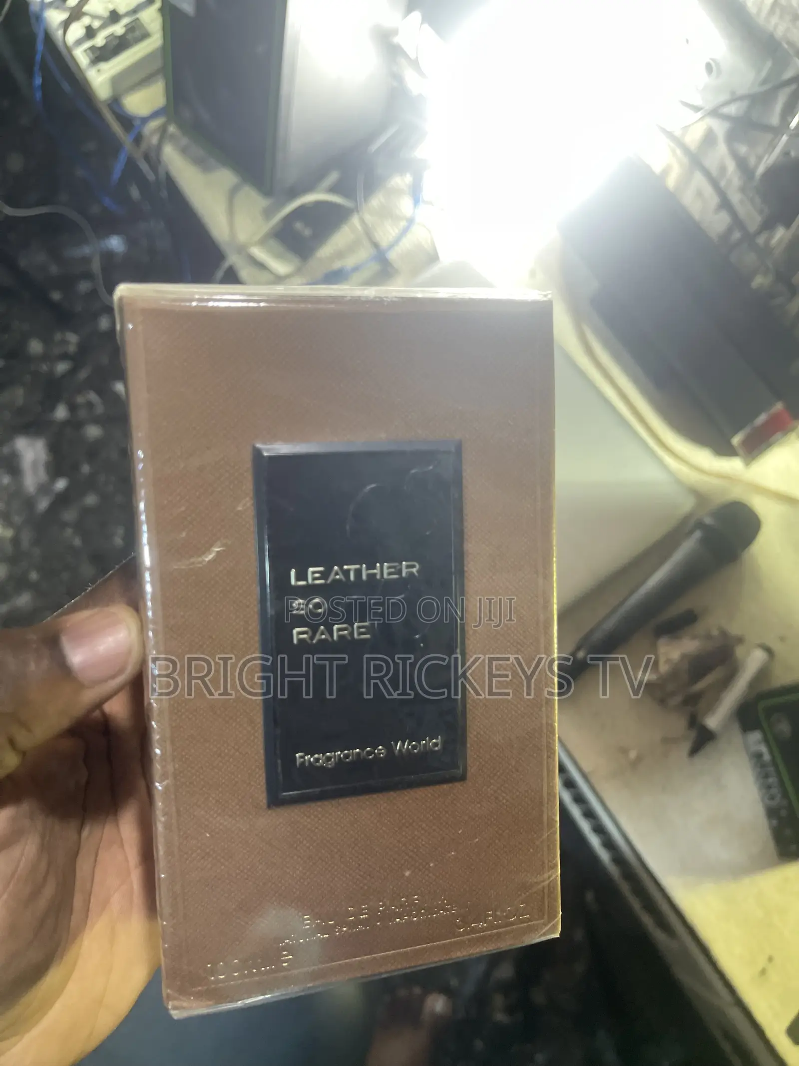 Deal in Perfumes