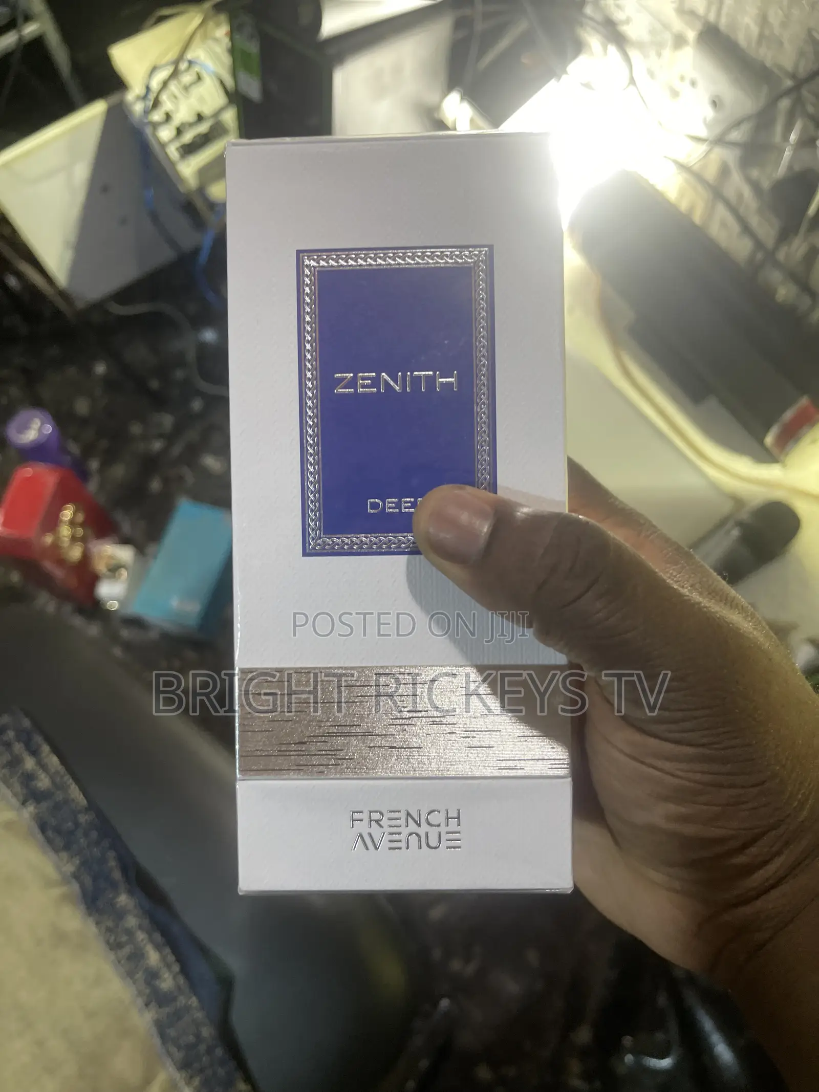 Deal in Perfumes