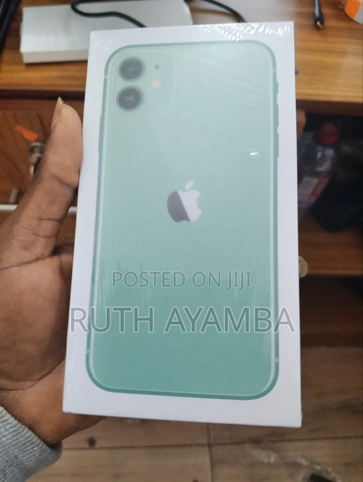 New Apple iPhone 11 128 GB Green