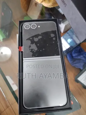 New Samsung Galaxy Z Flip6 256 GB Gray