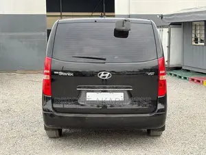 Hyundai Starex 2017 Black